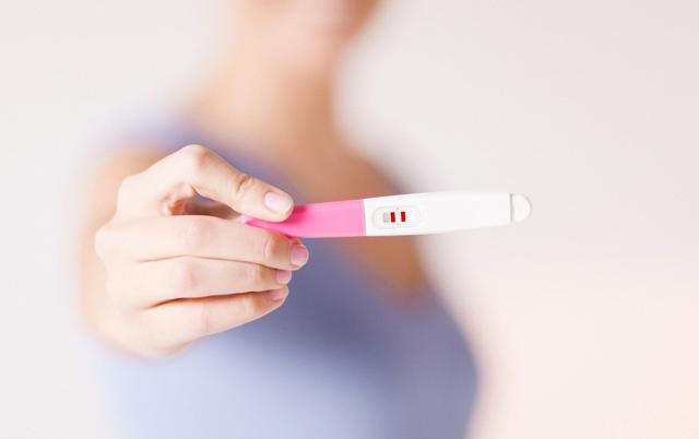 潍坊高龄供卵助孕：三分钟了解早孕反应、危险和高龄妊娠的管理措施。